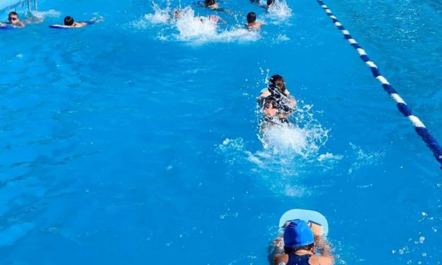 Estas son las fechas de inscripción para los cursos de natación en piscina de Machalí