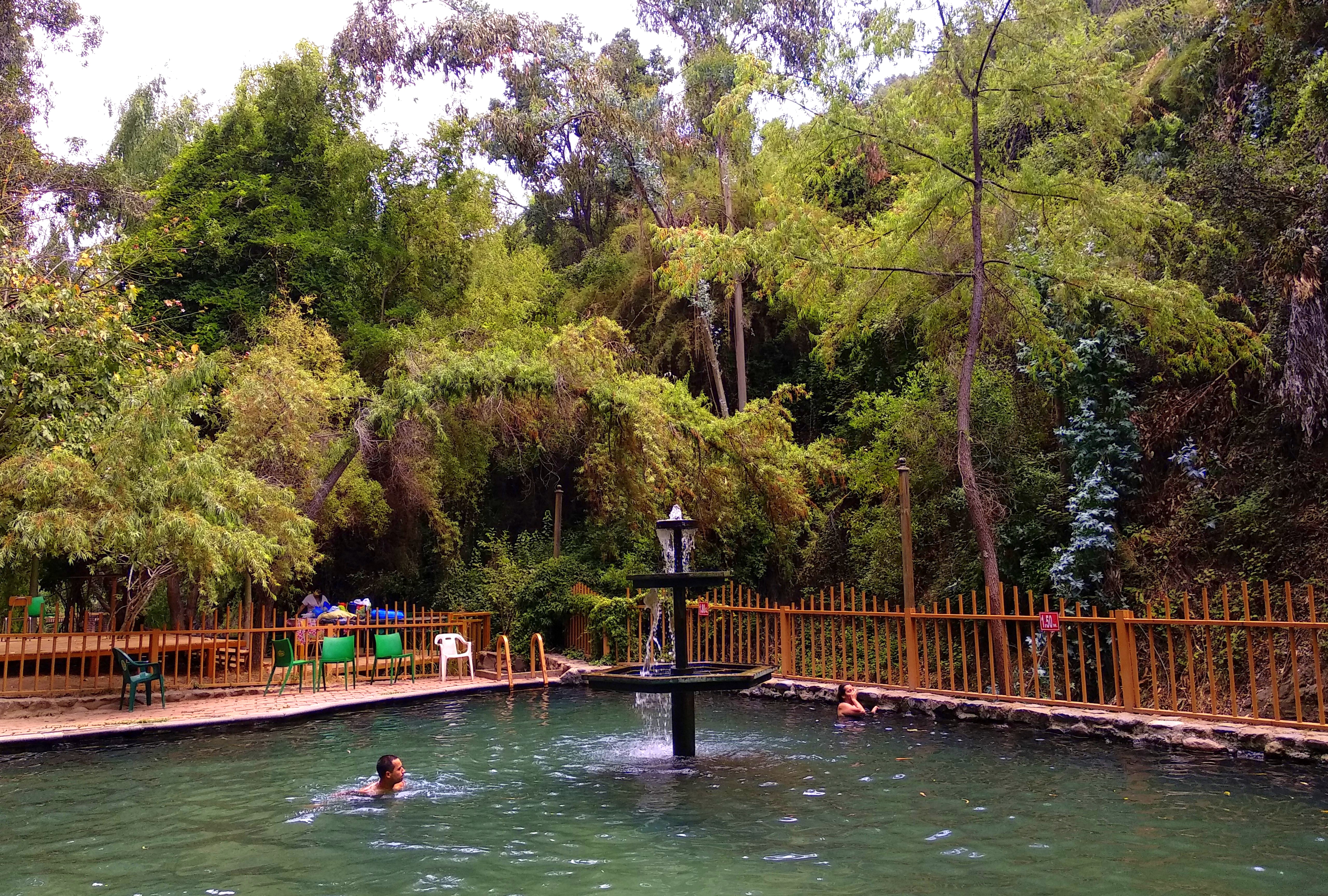 Naturaleza y diversión: Los atractivos del balneario Cal y Canto de Machalí