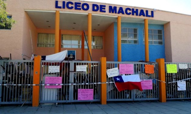 Liceo de Machalí cumple dos semanas en toma
