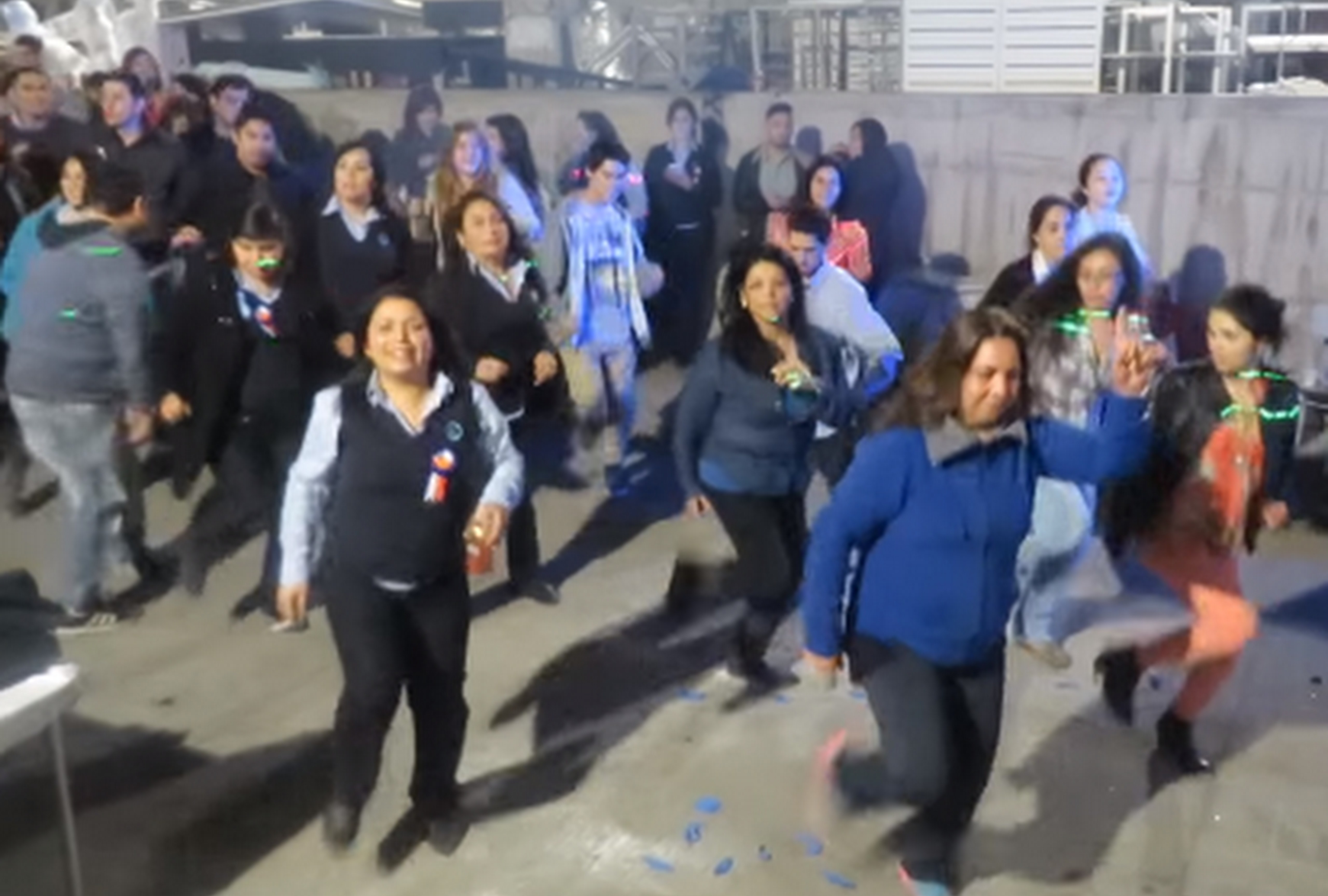 Discoteque de Rancagua busca hacer «El baile del latinos más grande del mundo»
