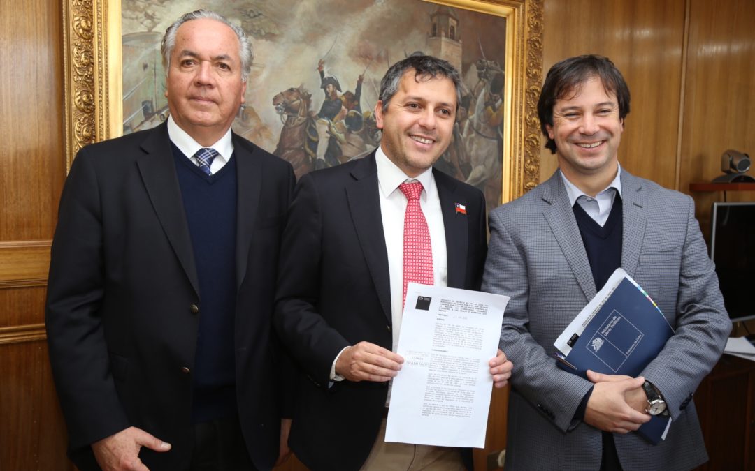 Carretera del Cobre es declarada como “camino público” y autoridades comprometen inicio de obras para fines de 2019