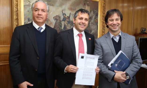 Carretera del Cobre es declarada como “camino público” y autoridades comprometen inicio de obras para fines de 2019