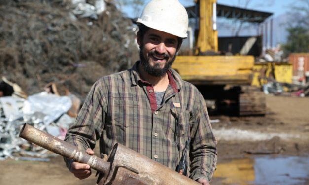 Joven rancagüino que recicla chatarra implementará sistema online para agendar retiros de basura desde las casas