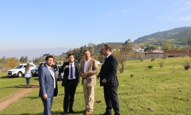 Autoridades visitan terreno donde se construirá nuevo Centro de Referencia de Salud para Machalí