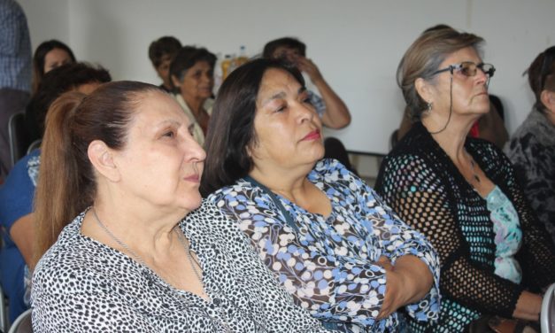 Machalí forma adultos mayores líderes para acompañar a vecinos en situación de abandono