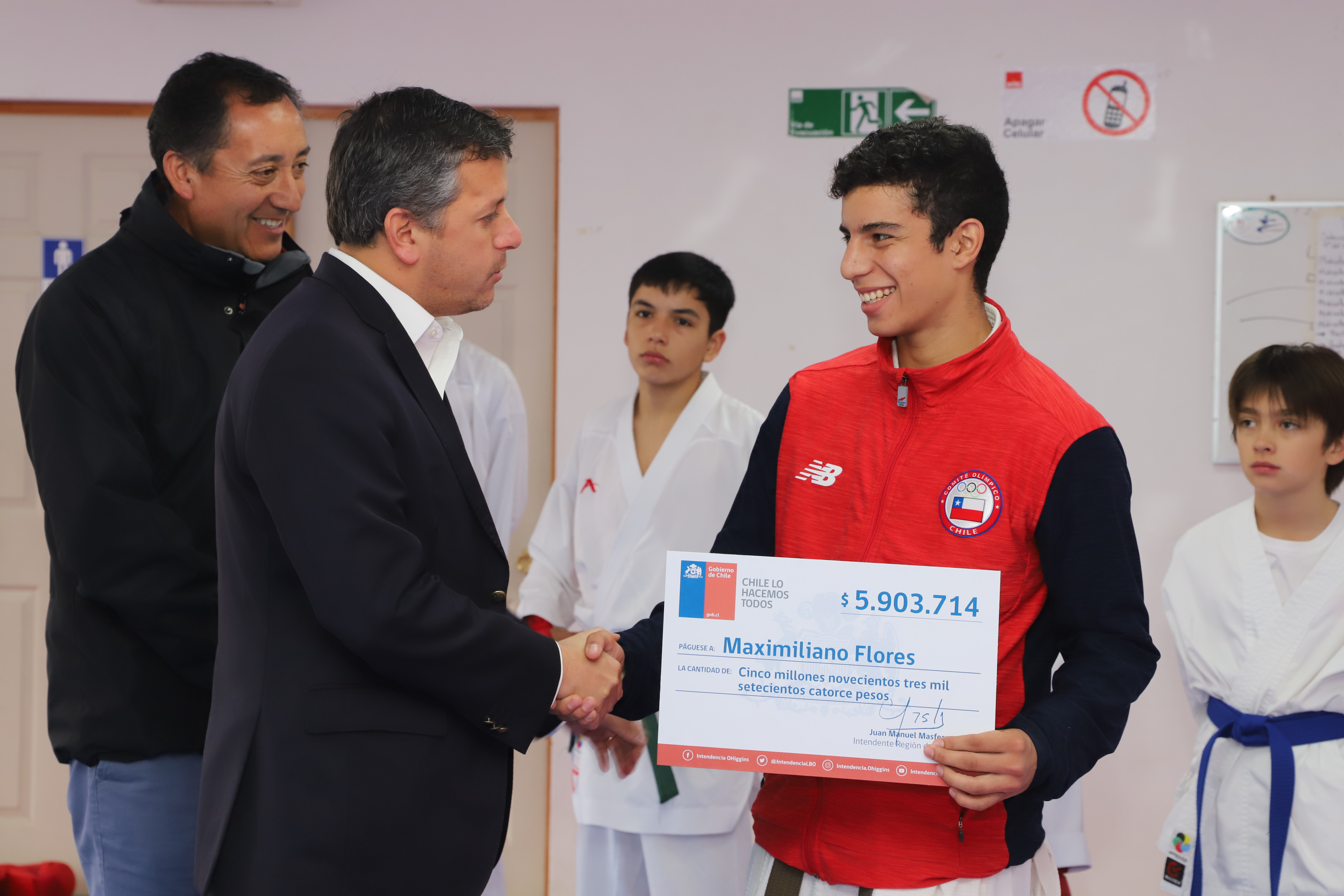 Entregan aporte a rancagüino N° 1 del ranking mundial junior de karate
