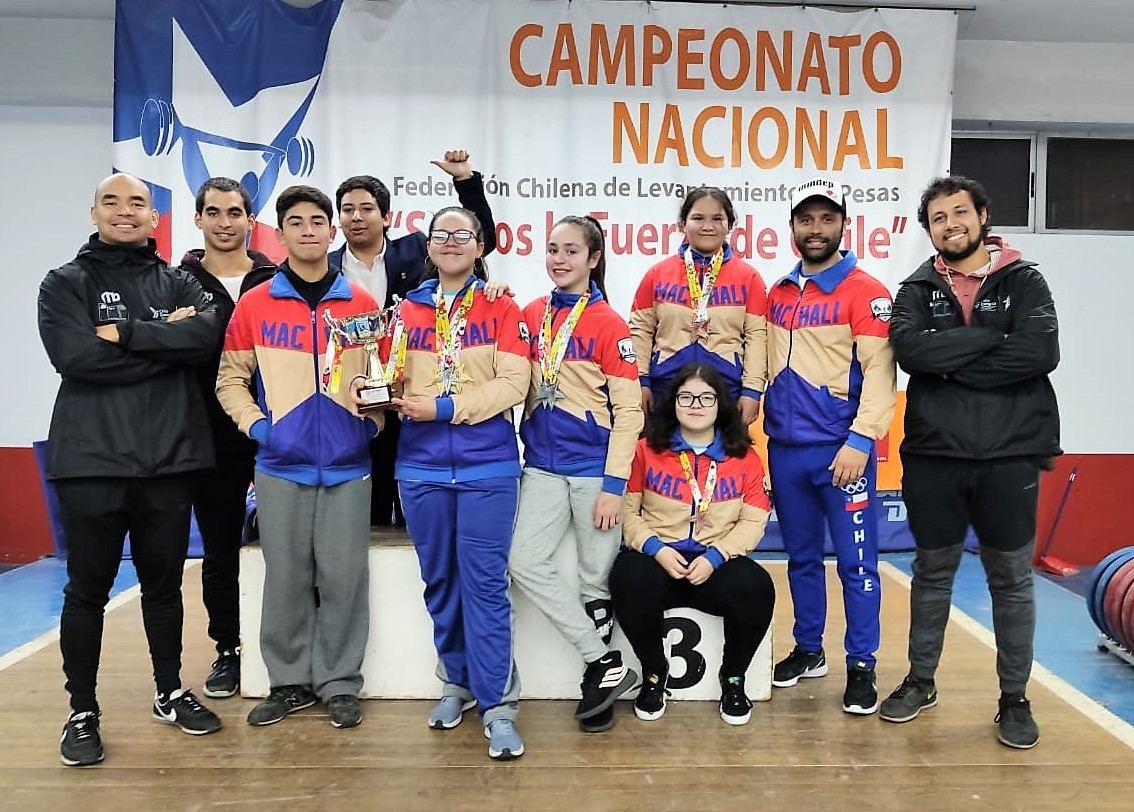 Halterofilia Machalina: Una campeona nacional y medallas por doquier