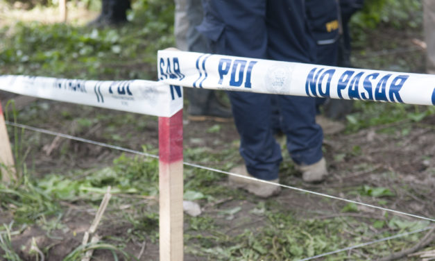 Mujer resulta con lesiones graves tras caer a canal en Machalí