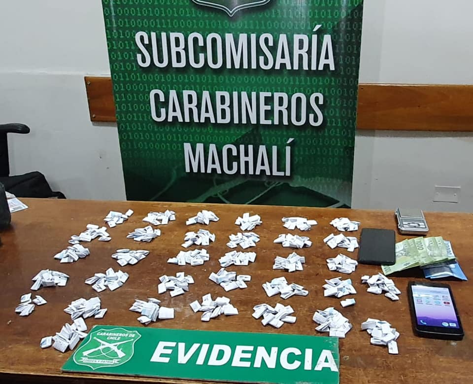 Carabineros detiene a sujeto por microtráfico de drogas en Machali