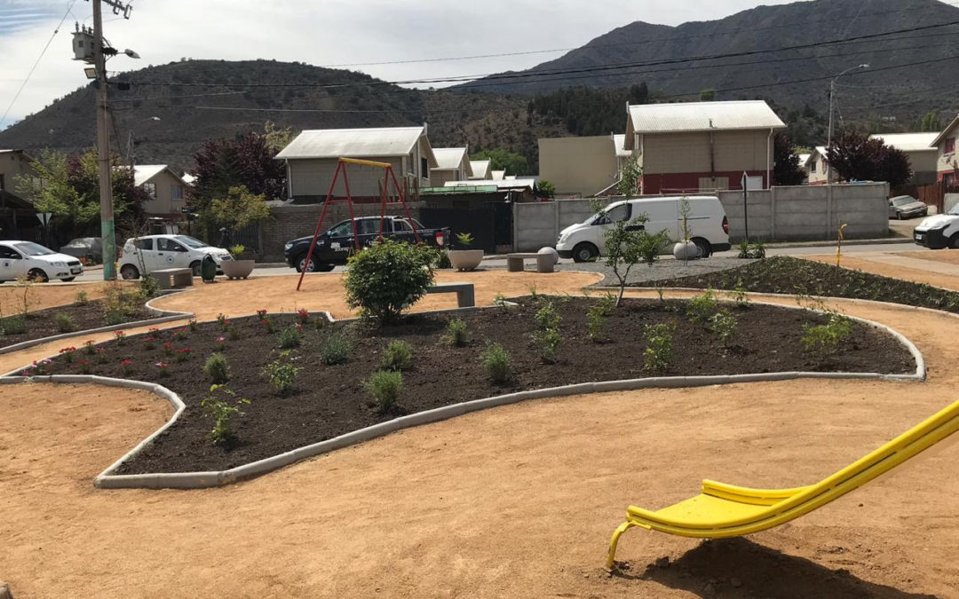 Entregan nueva plaza en Villa Los Girasoles