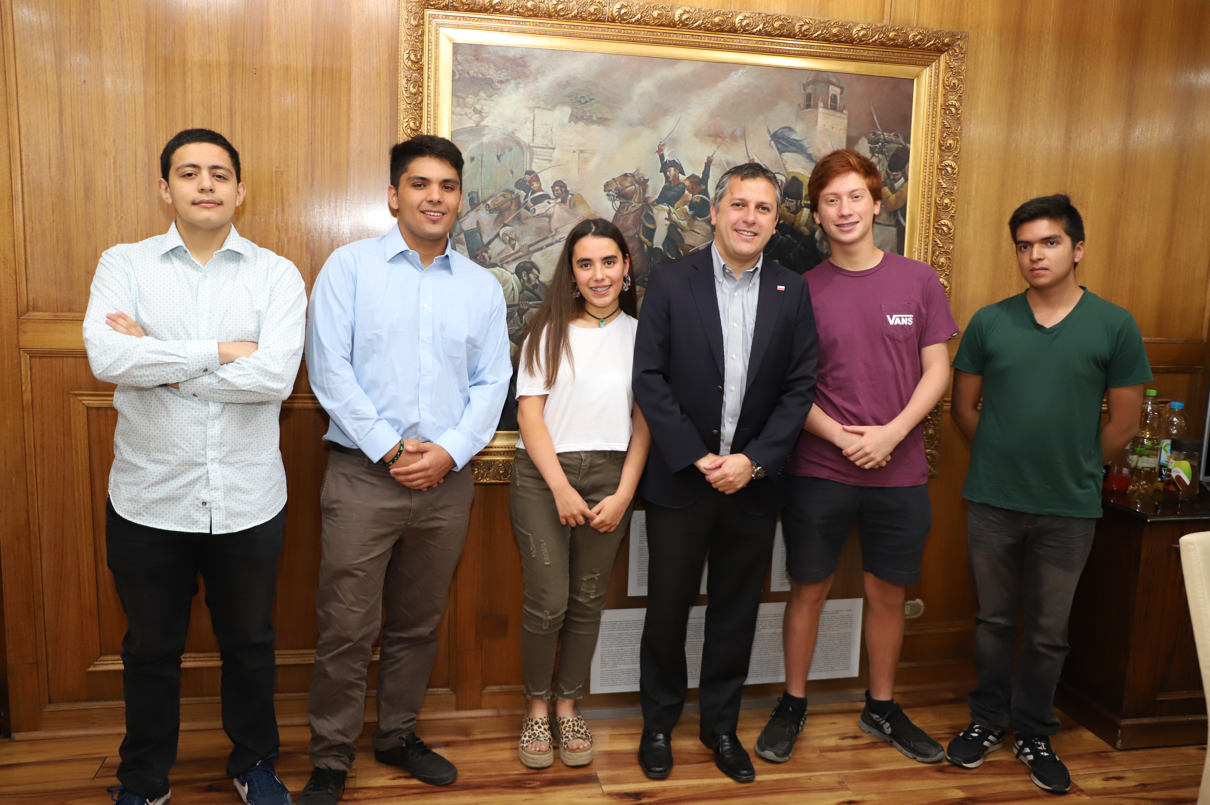 Puntajes nacionales de la PSU compartieron desayuno con Intendente