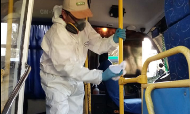 Sanitizan micros de Machalí para evitar contagios por coronavirus