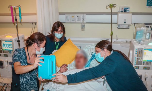 Pacientes hospitalizados en el Hospital Regional podrán comunicarse con sus familiares a través de videollamadas