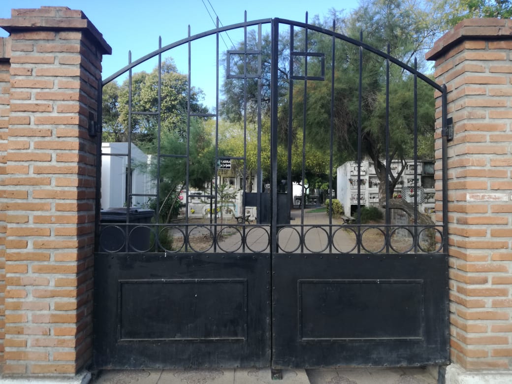 Los horarios de los cementerios de Machali esta semana: 31 de octubre y 1 de noviembre estarán cerrados