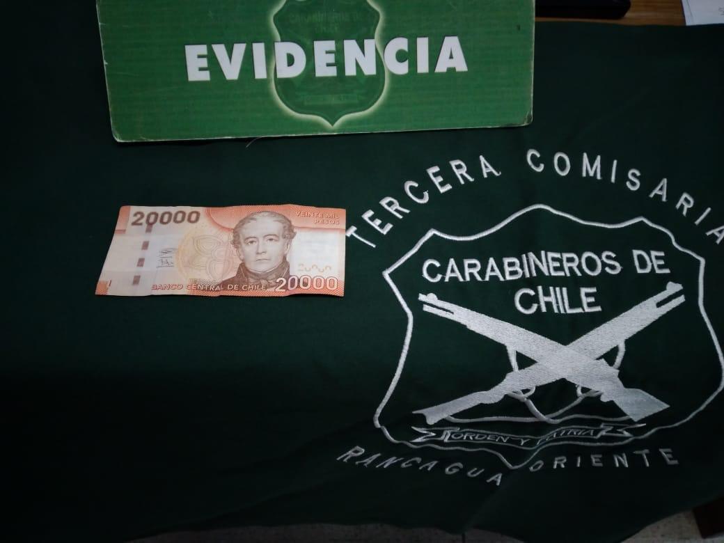 Detienen a joven que intentó sobornar a carabinero e infringir cuarentena en Rancagua