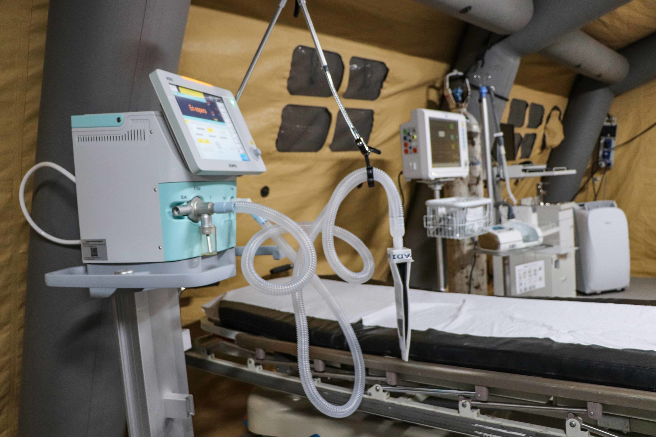 Llegan ventiladores mecánicos y equipamiento para camas UCI y UTI a O’Higgins