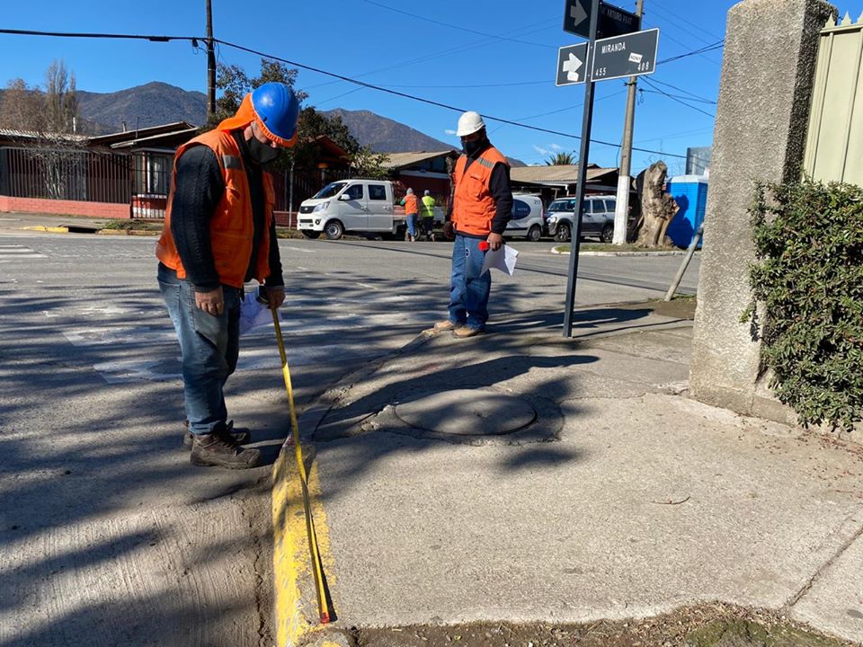 Comienzan trabajos para instalación de semáforo en Arturo Prat con Miranda en Machalí