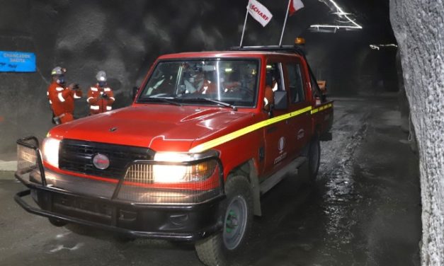 El Teniente cuenta con la primera camioneta minera eléctrica