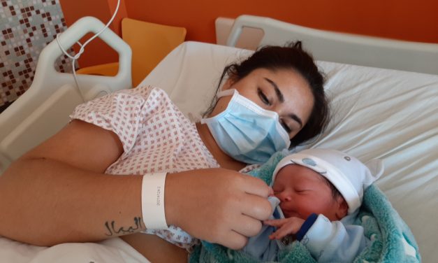 Agustín fue el primer bebé del año 2021 en el Hospital Regional