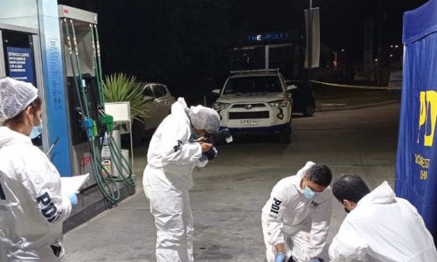 Investigan muerte de hombre en bencinera de Carretera del Cobre