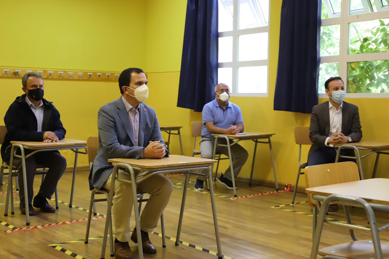 Intendente reafirma que retorno a clases en O’Higgins será voluntario, seguro y en forma gradual