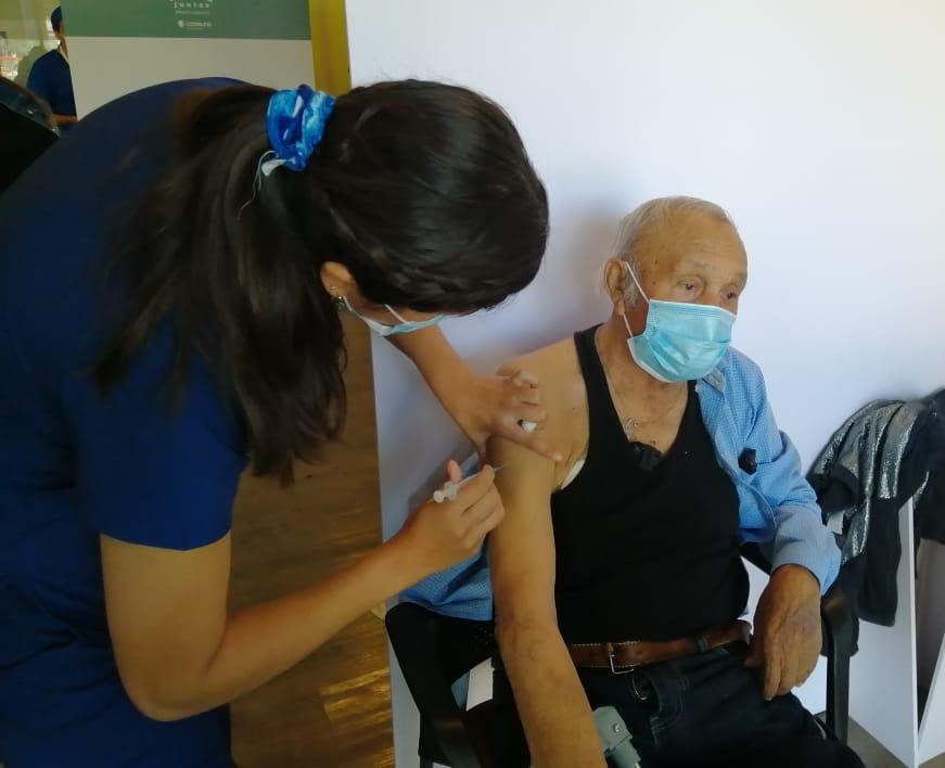 Comienzan las segundas dosis de las vacunas COVID -19 en la región