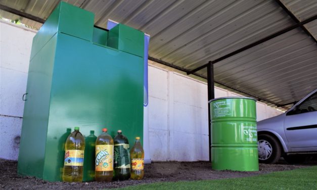 Inauguran puntos de reciclaje de aceite vegetal usado en Machalí
