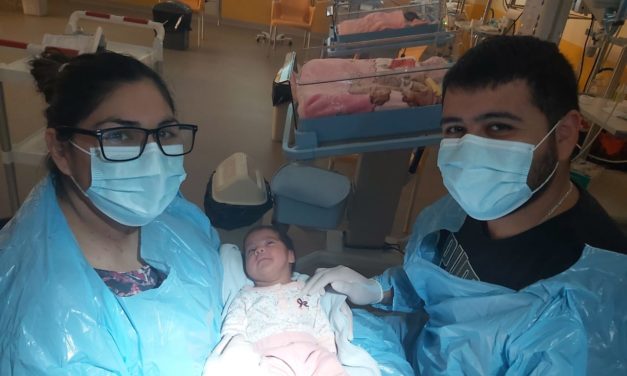 Ambas sobrevivieron al COVID-19: Madre dio a luz justo antes de ser asistida con ventilación mecánica