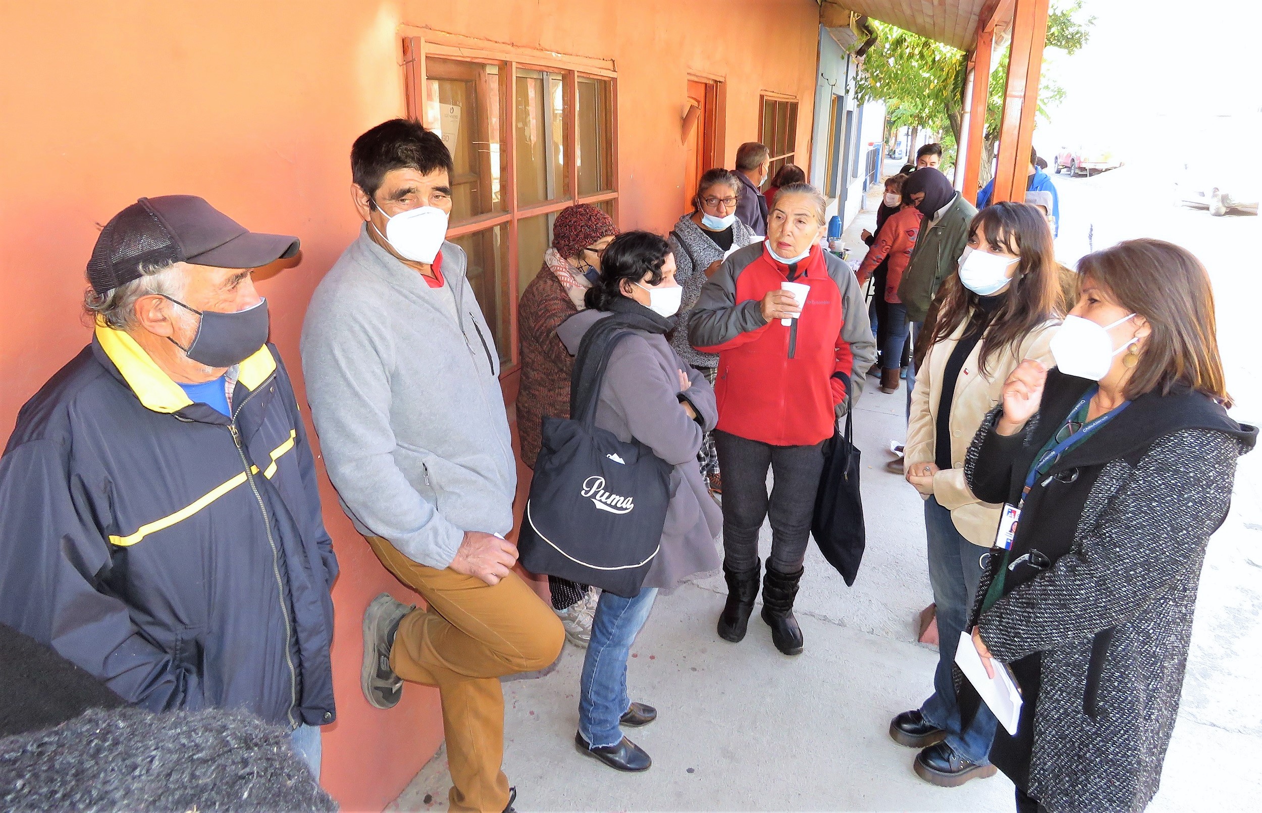 Autoridades visitan Coya para supervisar pago del Bono de Invierno