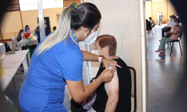 Más de 28 mil personas se han vacunado con la primera dosis contra el coronavirus en Machali