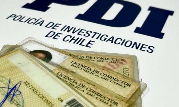 Mujer es detenida por intentar comprar licencia de conducir