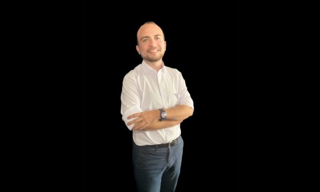 Conoce al Candidato a CORE Juan Pablo Valdivia