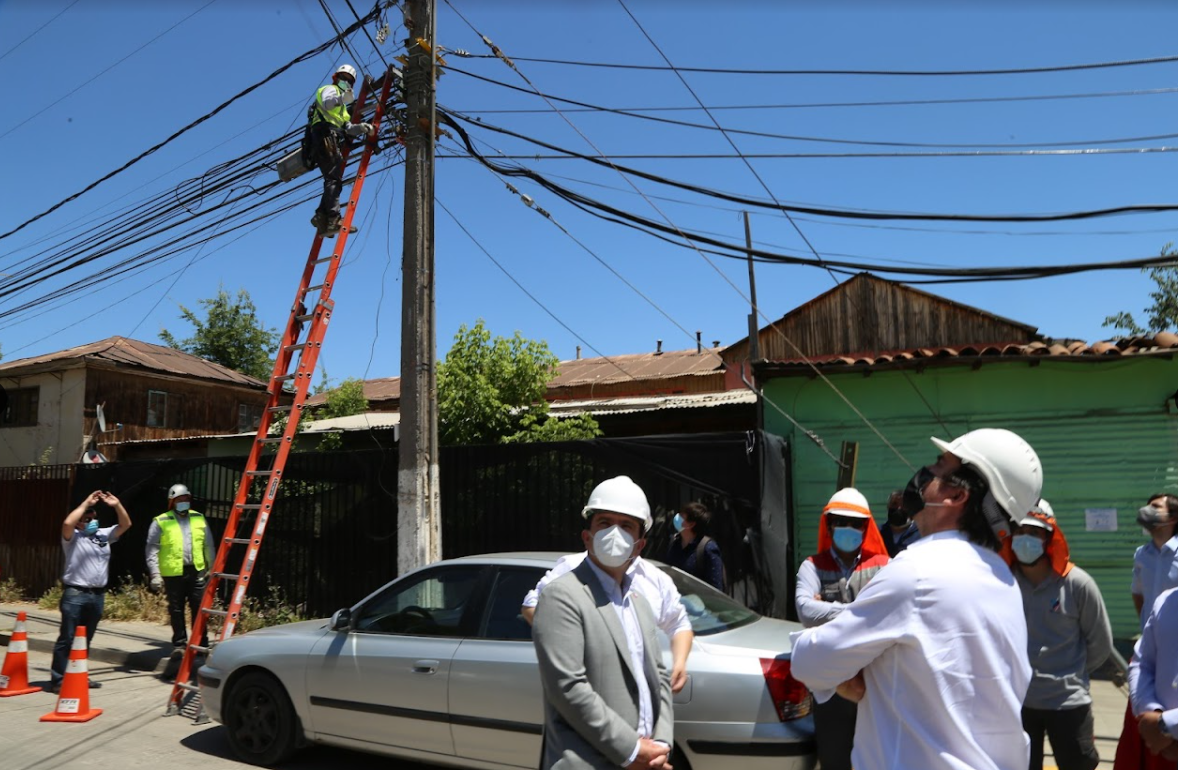 Retoman retiro de cables en desuso en Machali
