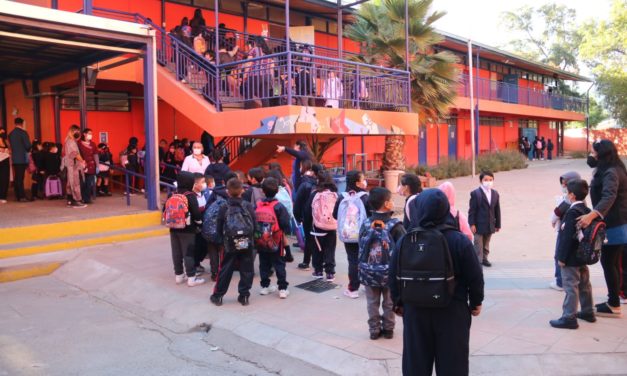 Aprueban recursos para entregar útiles escolares a todos los estudiantes de colegios municipales de Machalí