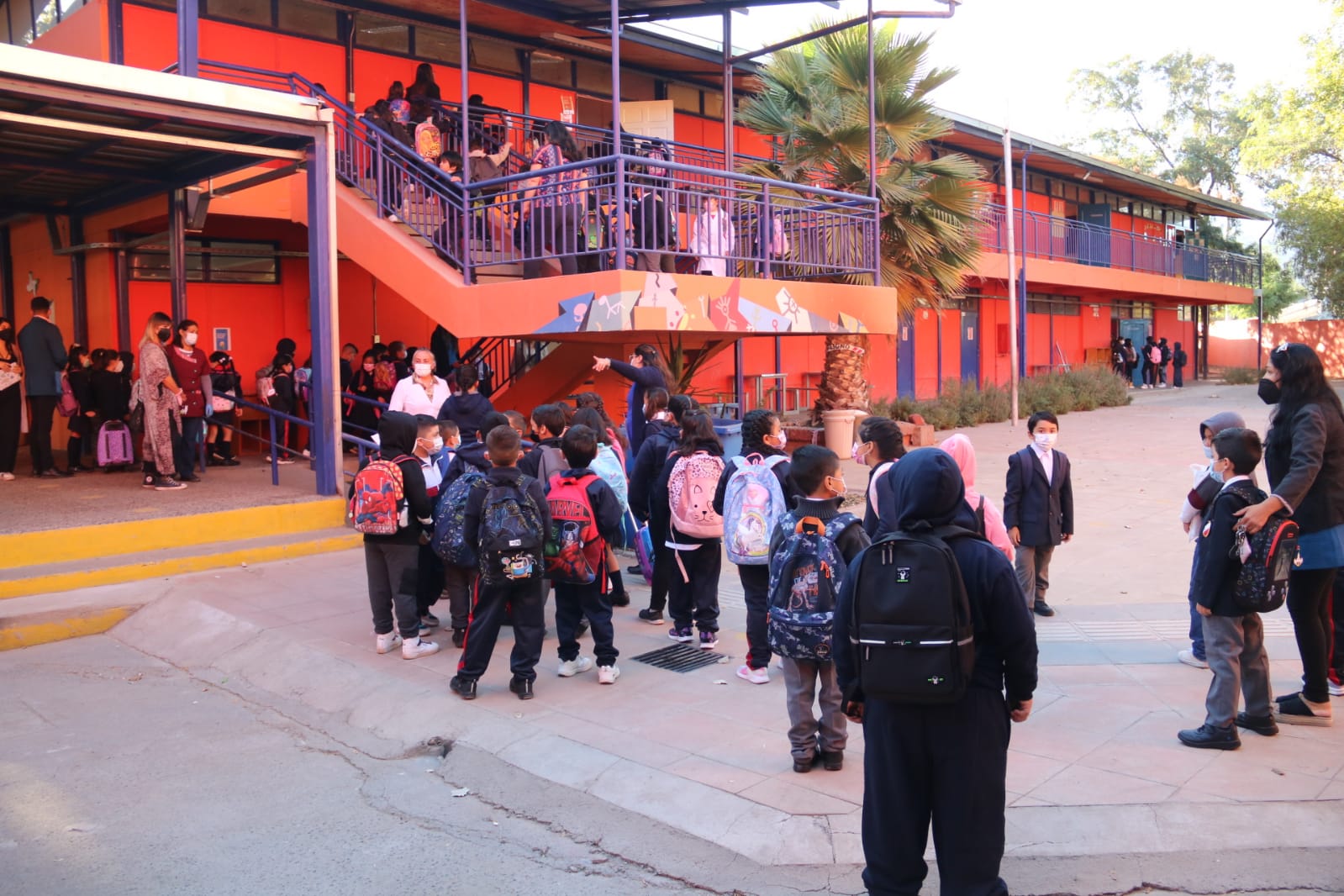 Aprueban recursos para entregar útiles escolares a todos los estudiantes de colegios municipales de Machalí