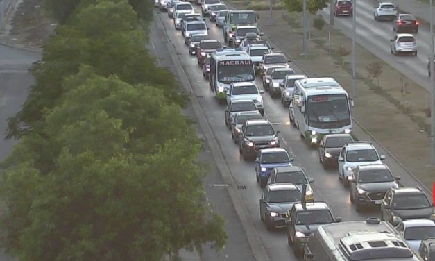 Marzo llegó con un taco de casi una hora en Machalí