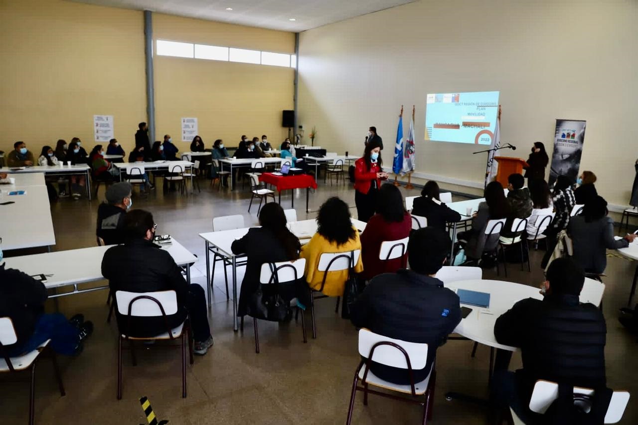 Gobernador Regional presentó Plan de Movilidad Urbana a comunidad educativa de Machalí