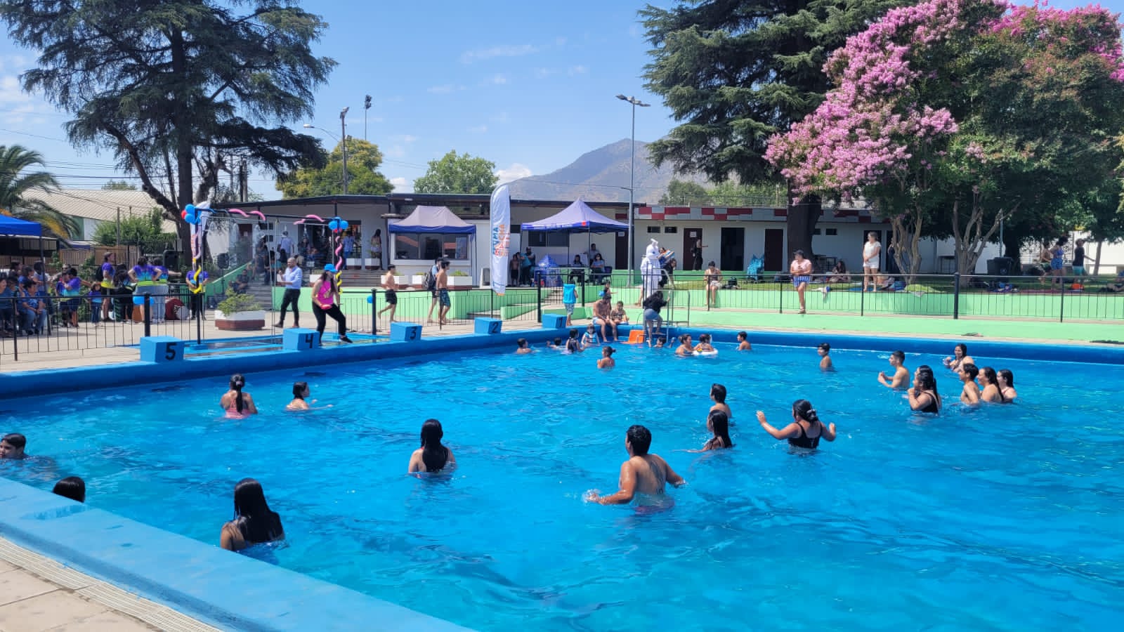 Revisa los horarios de la piscina de Machali
